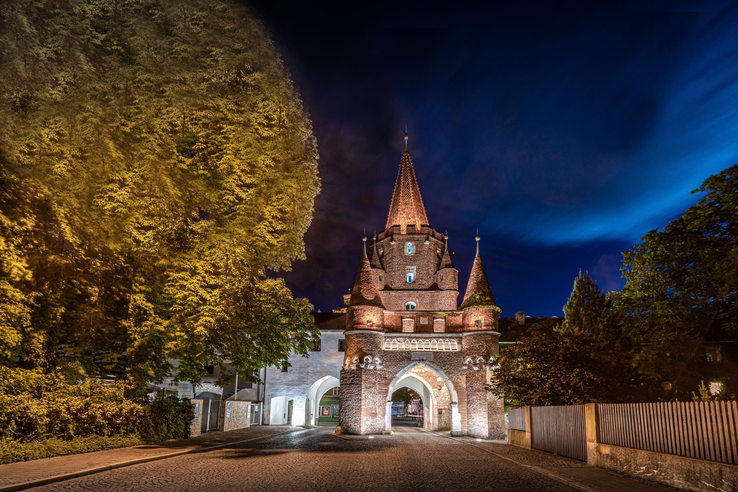 Kreuztor in der Dämmerung